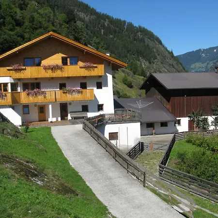 Michelas - Hof Apartman Umhausen
