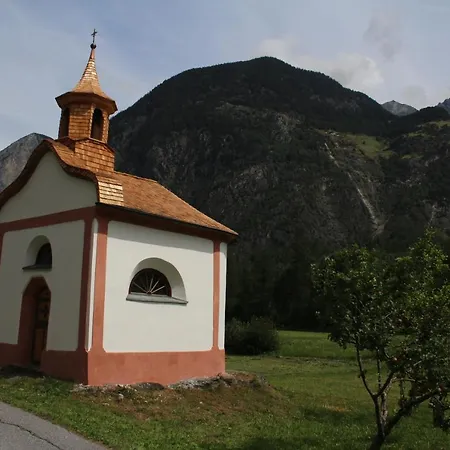 Michelas - Hof Apartman